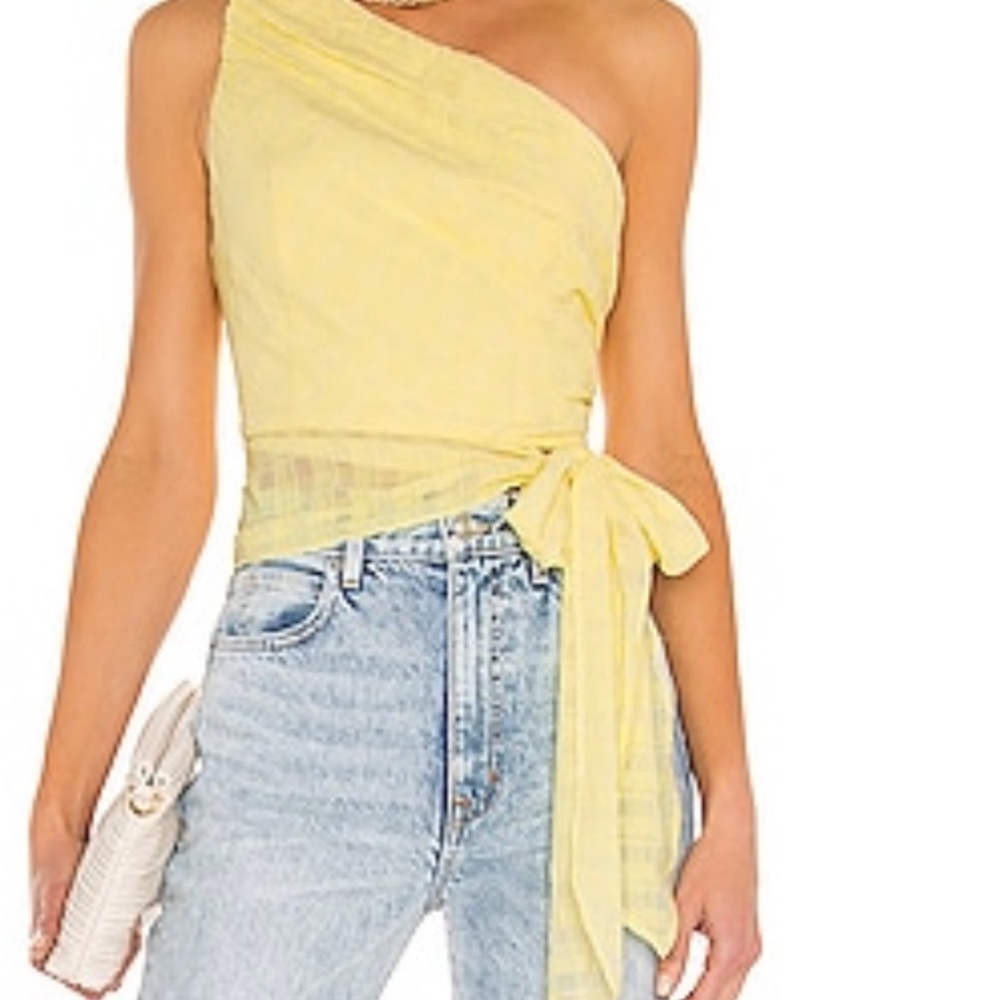 Sleeveless yellow top. Worn once!